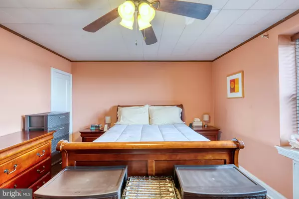 Philadelphia, PA 19151,657 66TH ST