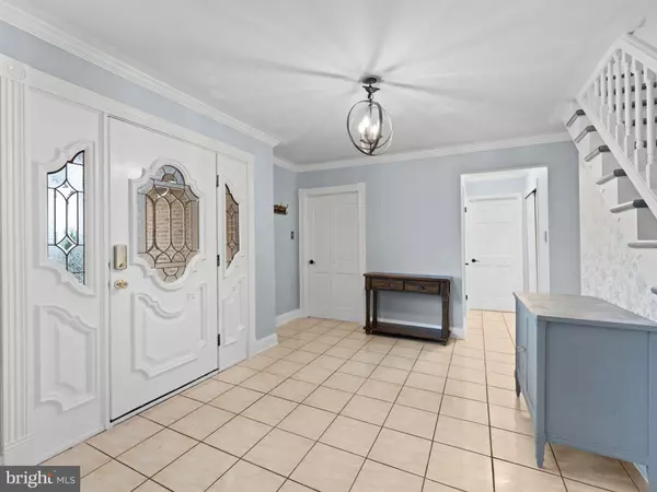 Sewell, NJ 08080,4 HICKORY CIR