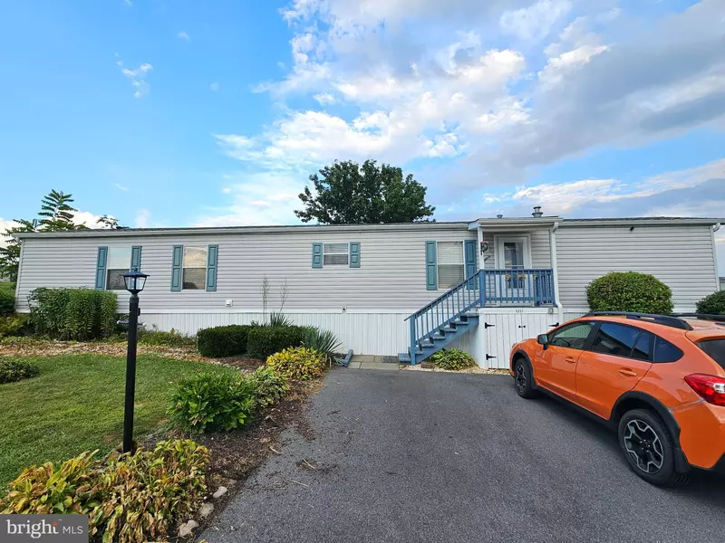 5357 BRADFORD LN, Macungie, PA 18062