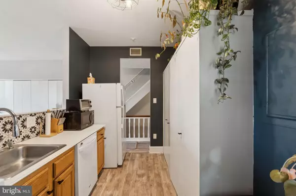 Philadelphia, PA 19130,1902-00 FAIRMOUNT AVE #3