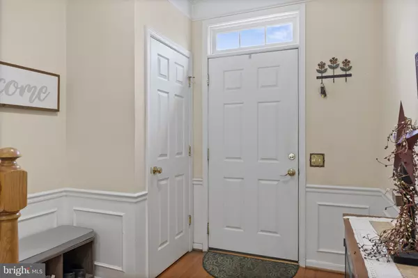 Delran, NJ 08075,7 LILYBERRY PL