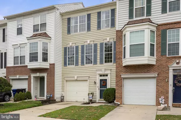 7 LILYBERRY PL, Delran, NJ 08075