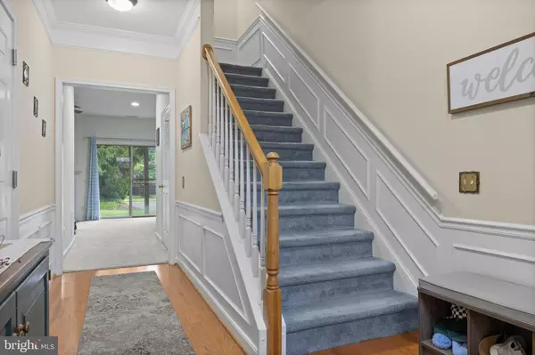 Delran, NJ 08075,7 LILYBERRY PL