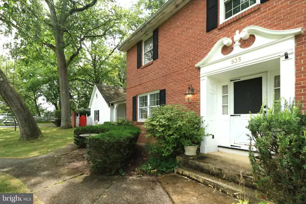 State College, PA 16801,935 OAK RIDGE AVE