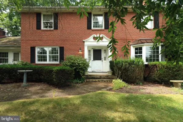 State College, PA 16801,935 OAK RIDGE AVE