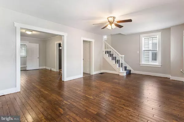 Hanover, PA 17331,8 S PENN ST