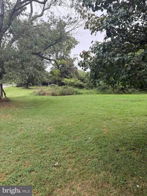 OLD BRANCH AVE, Temple Hills, MD 20748