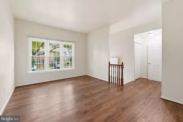 Fairfax, VA 22032,4742 GAINSBOROUGH DR