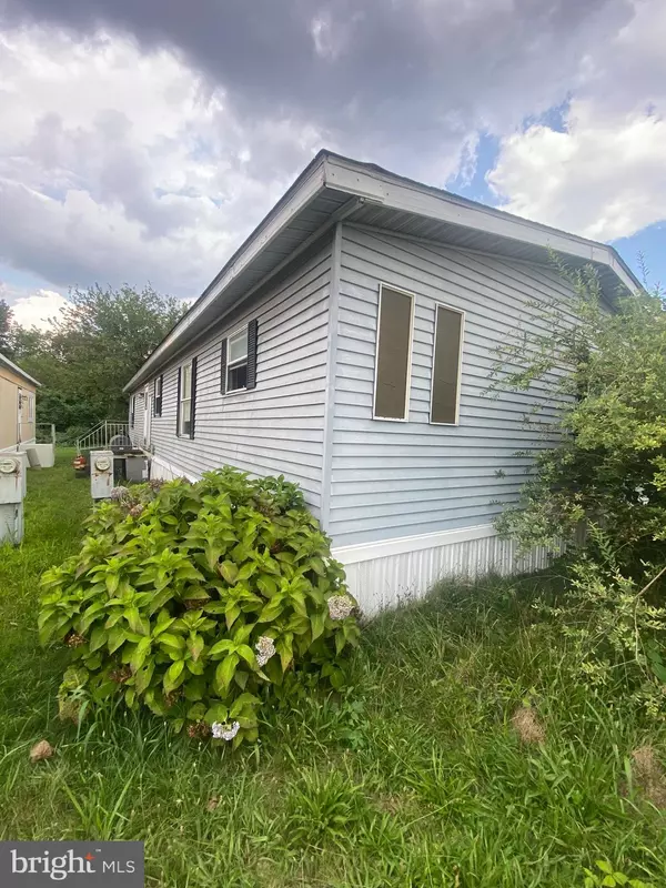 Morrisville, PA 19067,5319 GLENLOCH DR