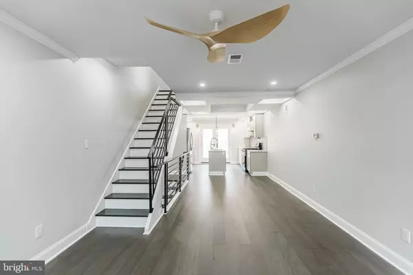 Philadelphia, PA 19147,220 REED ST