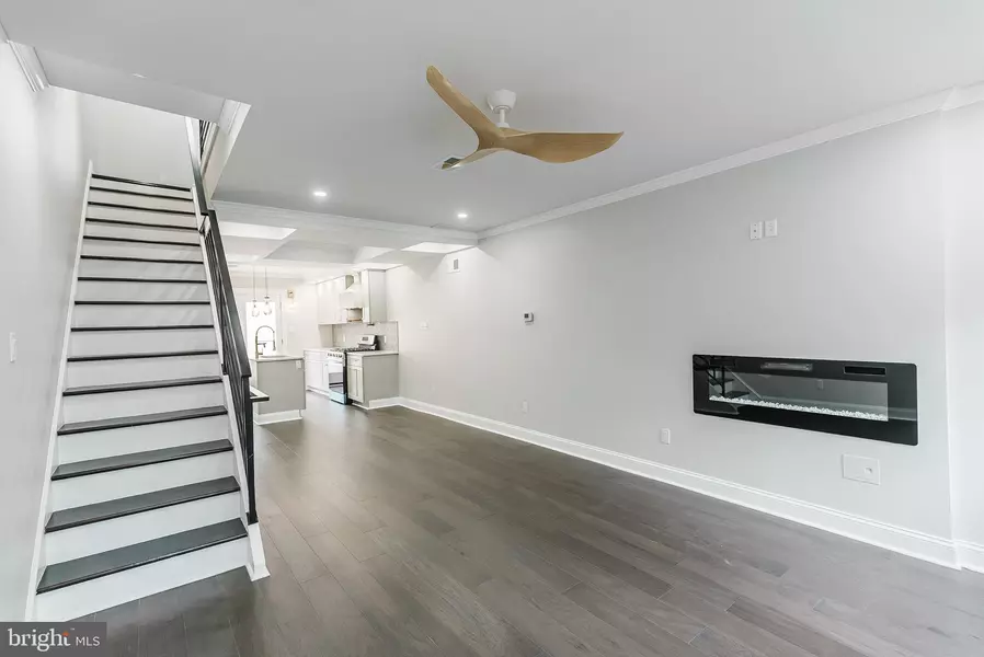 220 REED ST, Philadelphia, PA 19147