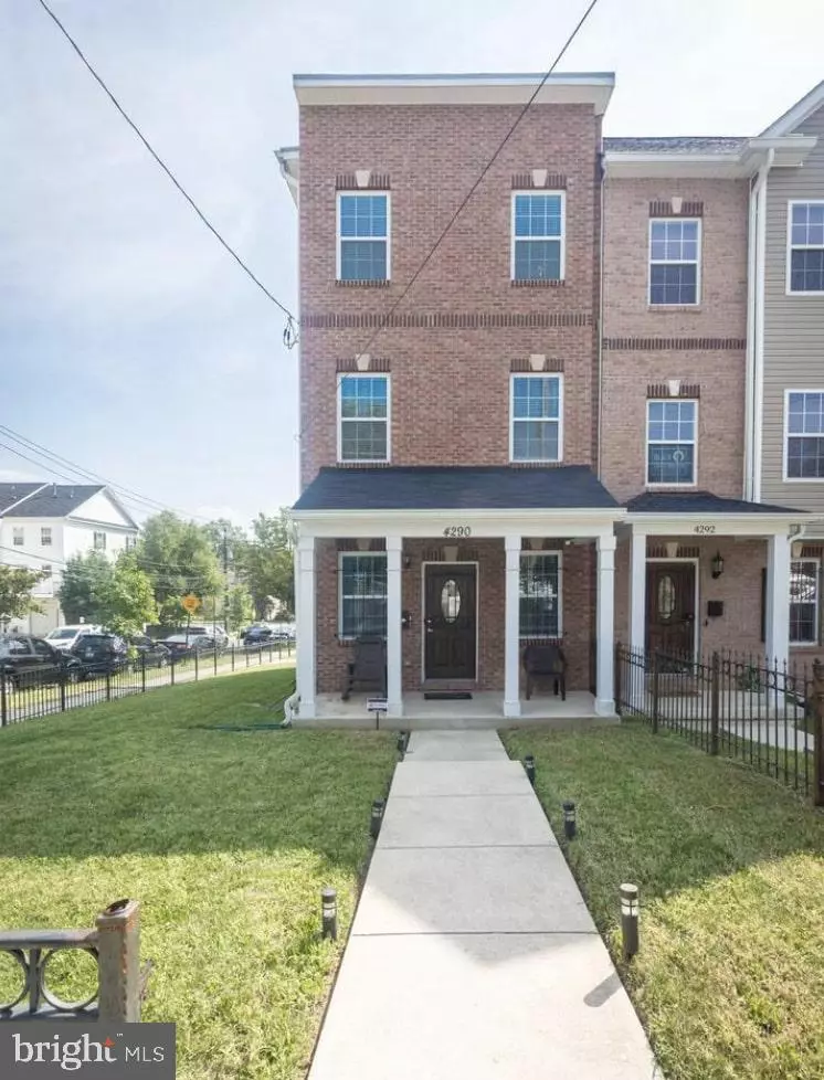 Washington, DC 20032,4290 SOUTH CAPITOL TER SW