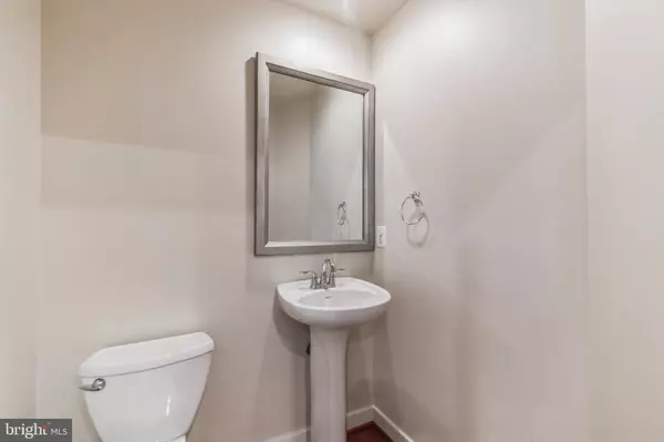 Fairfax, VA 22033,12167 WAVELAND ST #301