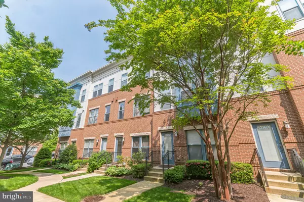 Fairfax, VA 22033,12167 WAVELAND ST #301