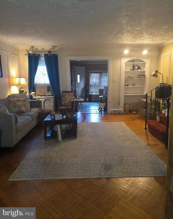 Philadelphia, PA 19131,5325 LEBANON AVE