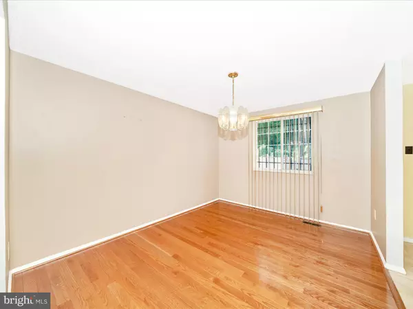 Capitol Heights, MD 20743,378 POSSUM CT