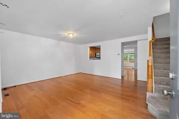 Laurel, MD 20724,8103 PENNINGTON DR