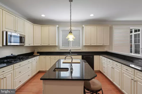 Fairfax, VA 22030,5013 DEVIN GREEN LN