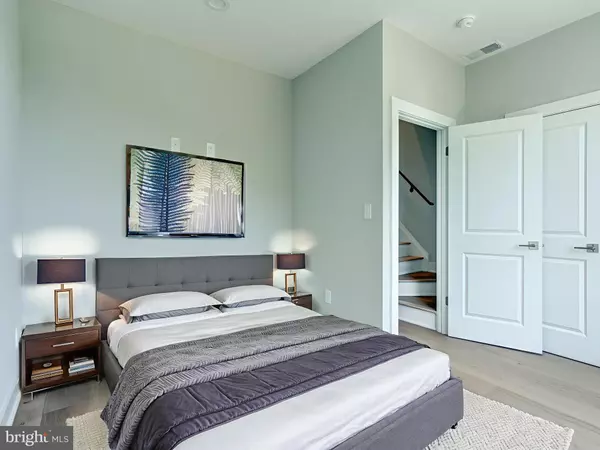 Philadelphia, PA 19122,1941 N LEITHGOW ST