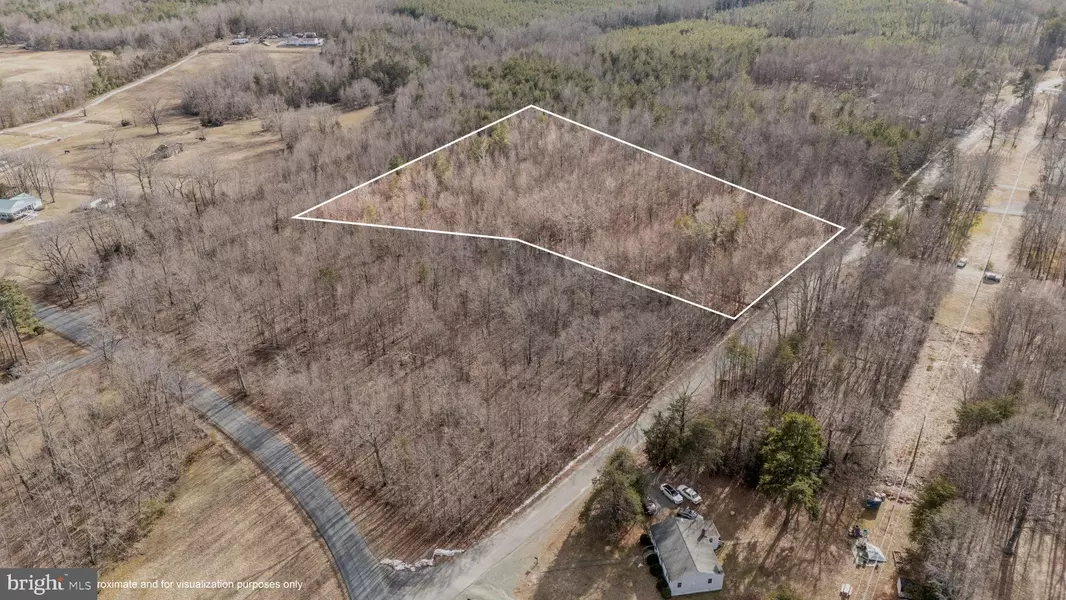 82 COSNER RD, Louisa, VA 23093