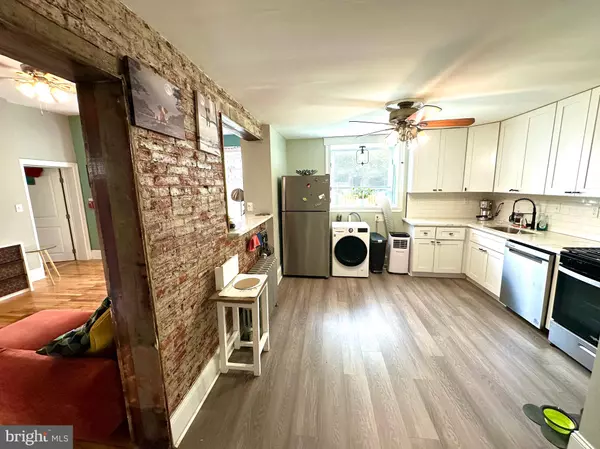 Philadelphia, PA 19128,525 LEVERINGTON AVE #1R