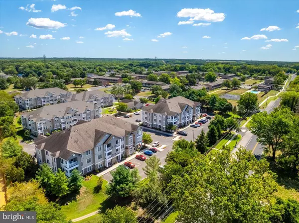 Clementon, NJ 08021,424 HIGHLAND ESTS