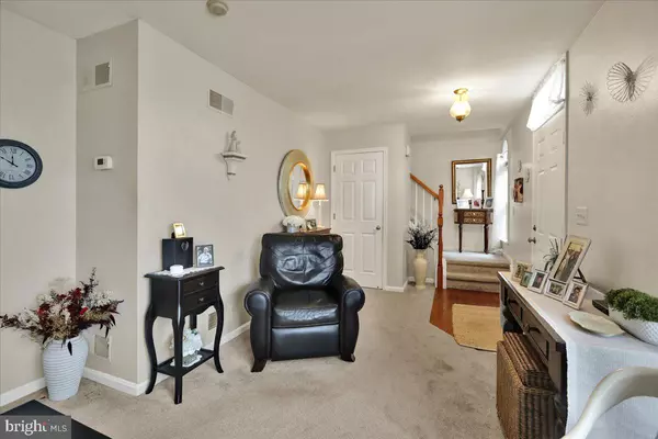 Lancaster, PA 17603,28 DERBY LN