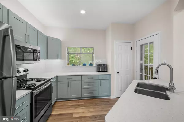 662 GATEWAY DR SE #203, Leesburg, VA 20175