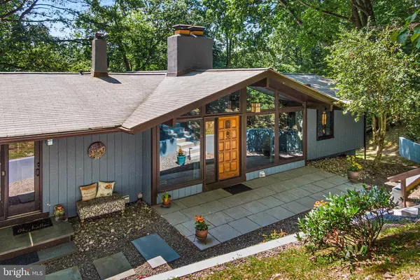 Wayne, PA 19087,305 HIGHVIEW DR