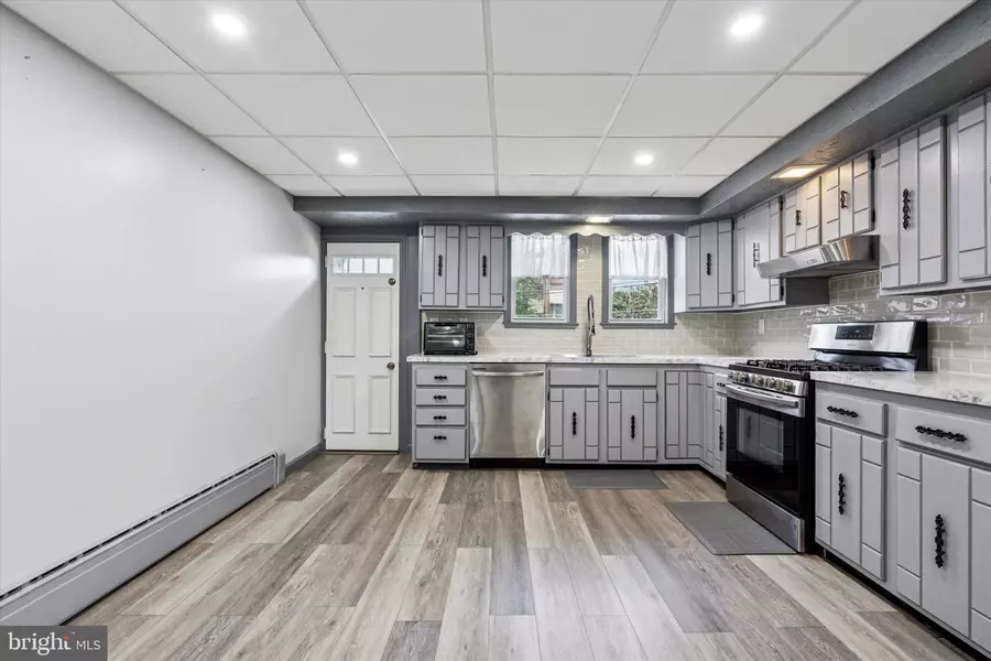 6014 WALKER ST, Philadelphia, PA 19135