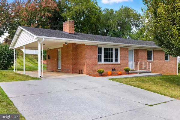 Front Royal, VA 22630,12 MORAIN ST