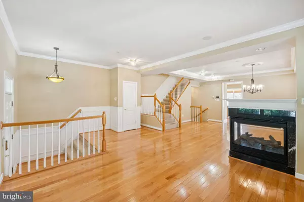 Rockville, MD 20850,910 PLEASANT DR