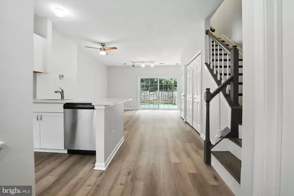 Alexandria, VA 22306,7141 TOLLIVER ST