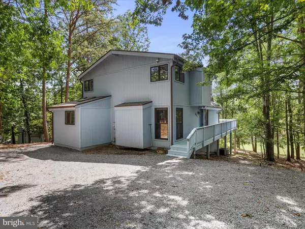 Hedgesville, WV 25427,501 WINTERCAMP TRL