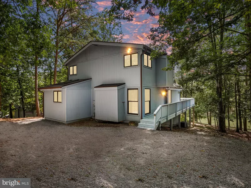 501 WINTERCAMP TRL, Hedgesville, WV 25427