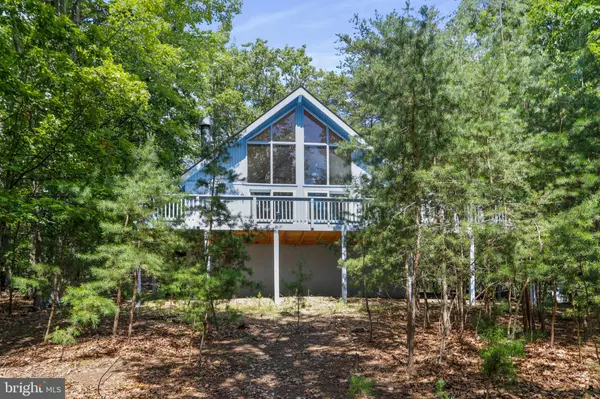 Hedgesville, WV 25427,501 WINTERCAMP TRL