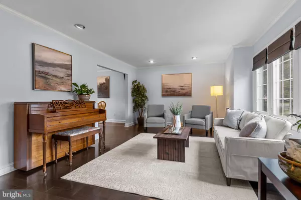 Yardley, PA 19067,27 GLEN DR