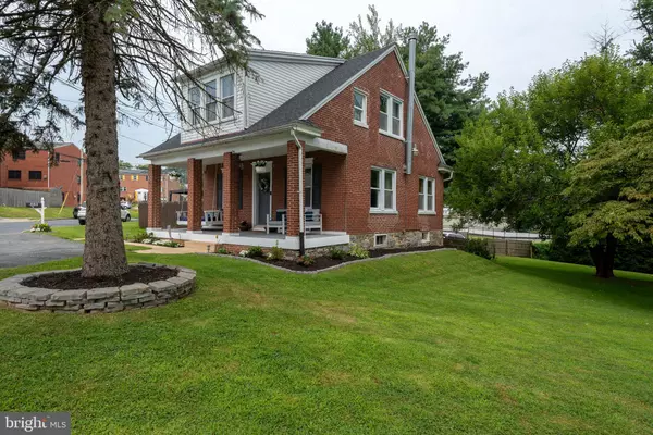 Lancaster, PA 17603,683 FAIRVIEW AVE