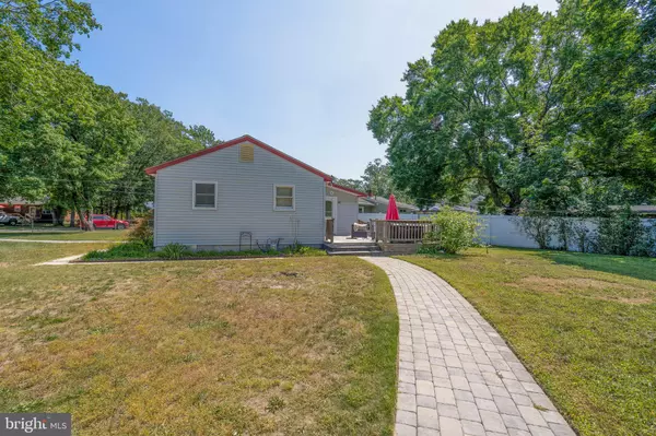 Williamstown, NJ 08094,121 DELWYN LN