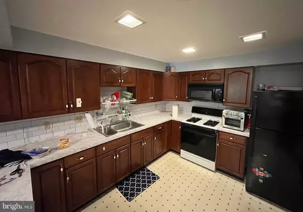 Columbia, PA 17512,3 CEDAR TER