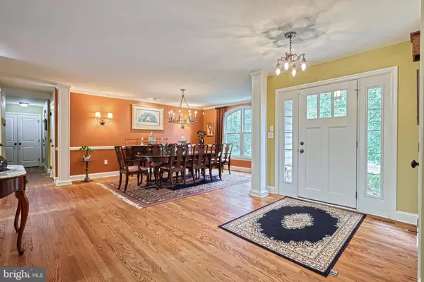 Mechanicsburg, PA 17055,300 EMPIRE CIR