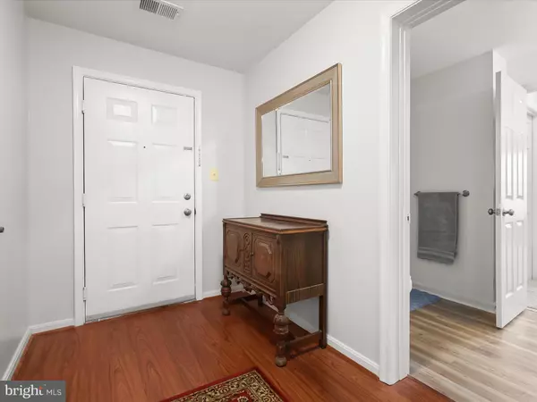 Baltimore, MD 21208,8811 STONE RIDGE CIR #201