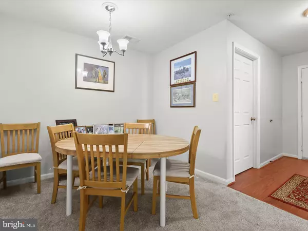 Baltimore, MD 21208,8811 STONE RIDGE CIR #201