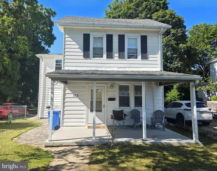 125 W CLAYTON AVE, Clayton, NJ 08312