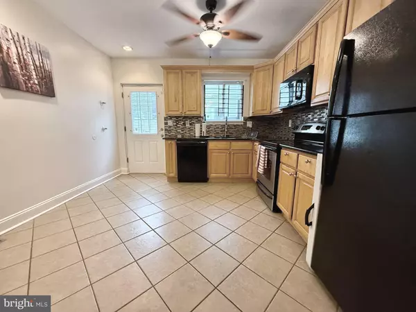 Philadelphia, PA 19146,1551 S LAMBERT ST