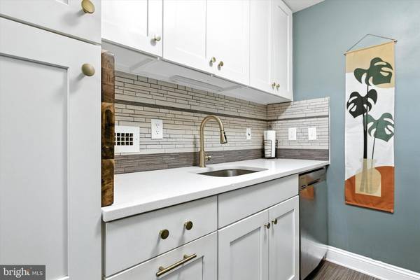 Washington, DC 20016,3114 WISCONSIN AVE NW #302