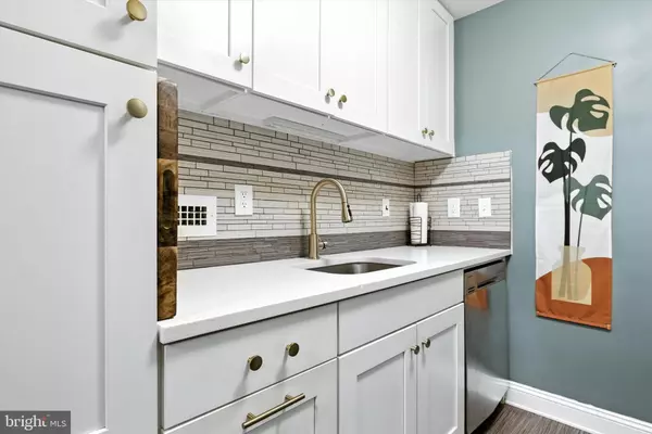 Washington, DC 20016,3114 WISCONSIN AVE NW #302