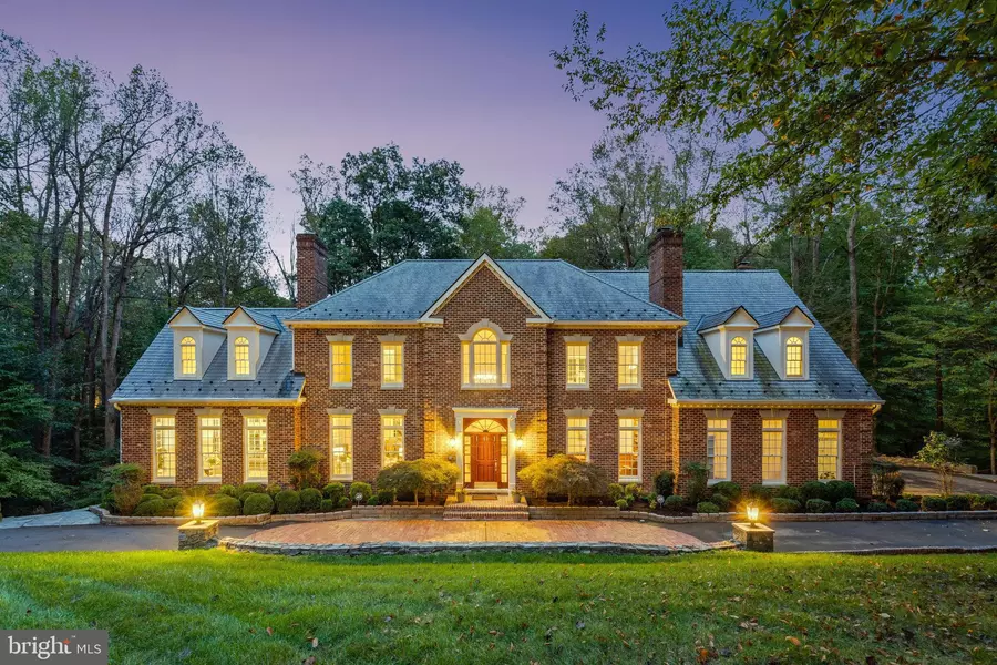 10112 HIGH HILL CT, Great Falls, VA 22066