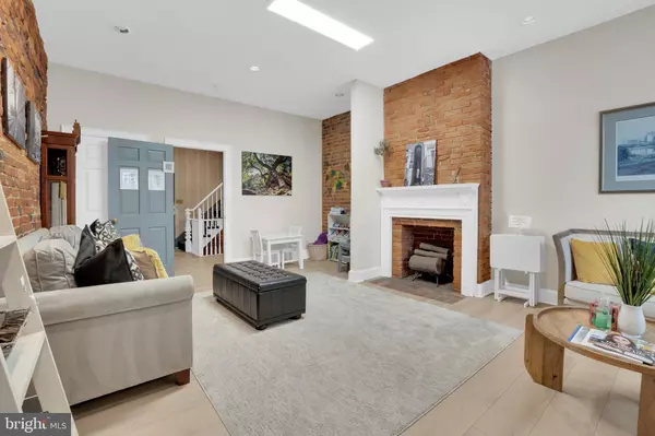 Alexandria, VA 22314,117 S SAINT ASAPH ST