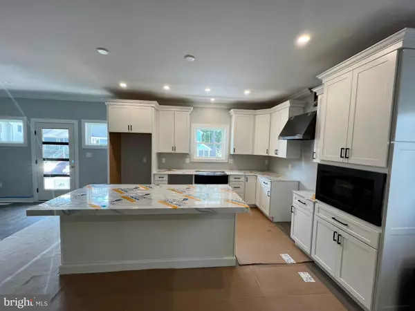 South Bethany, DE 19930,423 PERIWINKLE RD